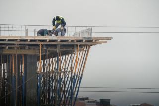 Sécurité chantier couverture industrielle, les règles clés